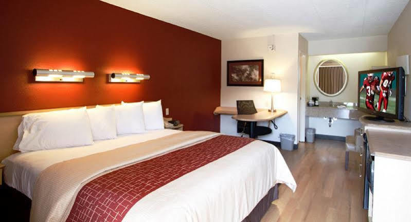 Red Roof Inn Detroit - Dearborn-Greenfield Village Экстерьер фото